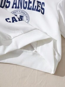 SHEIN Playful Pals 2 件套婴幼儿休闲装，包括 1 件白色连帽针织字母印花长袖运动衫和 1 条蓝色松紧腰口袋牛仔裤，适合休闲、运动装、日常穿着、外出、旅行，适合 6 个月至 2-3 岁儿童 - 彩色 - 查看 9