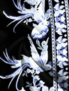 Al Najma 1 件女士舒适黑蓝花卉长袍，适合所有季节的传统服装，精致的花卉图案神秘优雅奢华，衣领、袖口和下摆饰有复古花卉饰边，适合女性日常穿着、约会、休闲、派对、度假、朴素的长袍