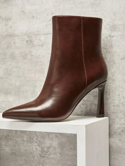 SHUZIA Botines de tacón de gatito con punta perfectamente afilada, costuras vintage e inspiradas y cremallera lateral para mujer