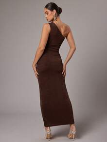 Silquee 女士优雅时尚简约纯色镂空单肩金属装饰褶皱修身连衣裙，婚礼宾客礼服 - 咖啡棕 - 查看 2