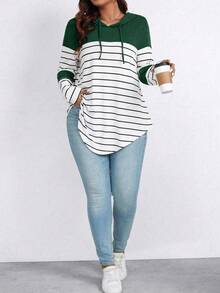 SHEIN LUNE 秋季大码休闲拼色条纹抽绳连帽弧形下摆T恤女款图案T恤上衣 - 彩色 - 查看 1