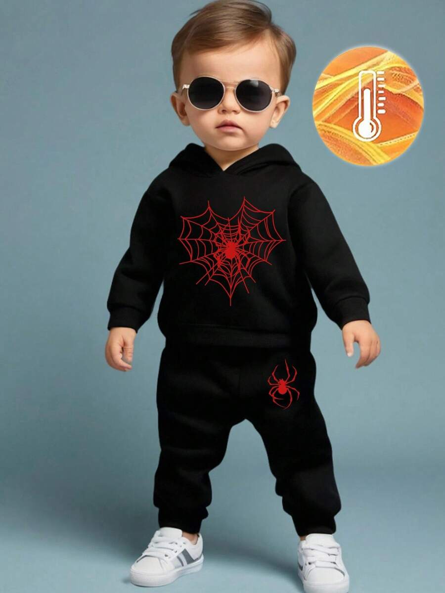 SHEIN 2 件套男婴时尚蜘蛛网印花连帽羊毛衫和蜘蛛网印花羊毛运动裤套装，适合秋冬季外出、万圣节服装 - 黑色 - 查看 1