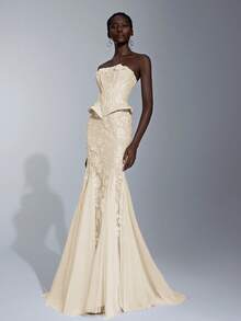 Elitara Elegant Luxurious Embroidered Lace Applique Mesh Mermaid Maxi Dress With Train, Suitable For Wedding, Party, Prom, Honeymoon, Ball