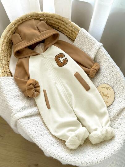 SHEIN Baby Boy/Girl Casual Sports Cute & Cool C Letter Patchwork Thermal Lined Hooded Jumpsuit, Suitable For Autumn/Winter Wear, Indoor And Outdoor Casual Sports Cute Bear Embroidered Patchwork Fleece Hooded Jumpsuit For Baby Boys/Girls, Suitable For Autumn/Winter Wear Baby Boy Fall Clothes Winter Clothes Baby Casual Zipper Jumpsuit Newborn Fall Jumpsuit Mocha Baby Clothes Winter Newborn Clothes Neutral Baby Clothes Unisex