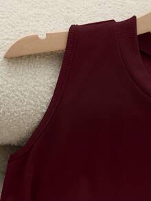 Franclia Fashionable & Versatile Coffee Brown Sleeveless Mock Neck Knit Elastic Fitted Tank Top With Pocket & Belt Decor, Paired With Brown Vertical Striped Wide Leg Pants, 2 Pieces Business Casual Women Outfit, Spring/Summer