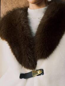 Revavyn 女式毛茸茸大翻领撞色金属扣装饰优雅约会短款人造毛皮大衣女式冬装奢华衬衫女式奢华服装女式秋装女式秋装冬装女式冬装女式冬装女式冬季外套 - 白色 - 查看 2