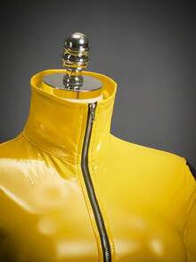 SHEIN ICON Women's Autumn And Winter Halloween COS Costume Sexy Avant-Garde Fashion Retro Yellow And Black Contrast Leather Stitching Slim-Fit Cropped Jacket Low Waist Shorts Suit - Yellow - View 11