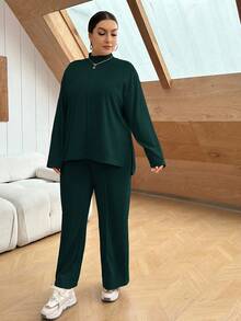 SHEIN Essnce Conjunto de 2 piezas de talla grande con top con abertura lateral y pantalones de unicolor casual, para otoño - Verde Oscuro - Ver 4