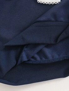SHEIN 青少年女孩秋季服飾 蕾絲貼花蝴蝶結圖案圓領衛衣 休閒海軍藍落肩套頭上衣 - 寶藍色 - 查看 7