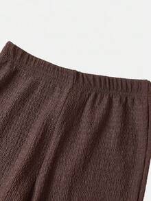 SHEIN 年轻女孩年轻女孩纯咖啡色纹理针织侧褶长袖紧身上衣和喇叭裤两件套，妈妈和女儿和姐妹搭配风格，适合家庭度假、节日、法式、可爱、优雅、甜美、复古和时尚。非常适合休闲、日常穿着和上学日常。适合圣诞节、棕色、万圣节、家庭度假。秋冬 - 咖啡棕 - 查看 5