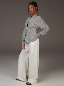 Athîral 女士灰白竖条纹立领衬衫 | 落肩设计，收腰剪裁，打造优雅的办公及活动造型（面试/校园/约会）竖条纹，立领，修身衬衫，职场时尚，女士秋季/冬季 - 彩色 - 查看 5