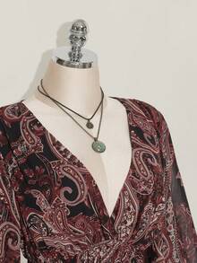 SHEIN ICON 加大码佩斯利印花雪纺喇叭袖 V 领 A 字形连衣裙，波西米亚风、嬉皮风、Y2K 风，适合秋季、游牧风格、暑假、音乐节、毕业典礼和返校季 - 彩色 - 查看 6