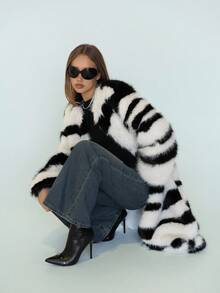 SHEIN ICON 女士斑马纹时尚拼色仿皮草夹克，长款仿皮草外套冬季外套皮草外套泰迪熊外套 - 黑與白 - 查看 3