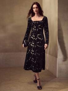 MOTF PREMIUM 天鹅绒花卉刺绣连衣裙 - 黑色 - 查看 5