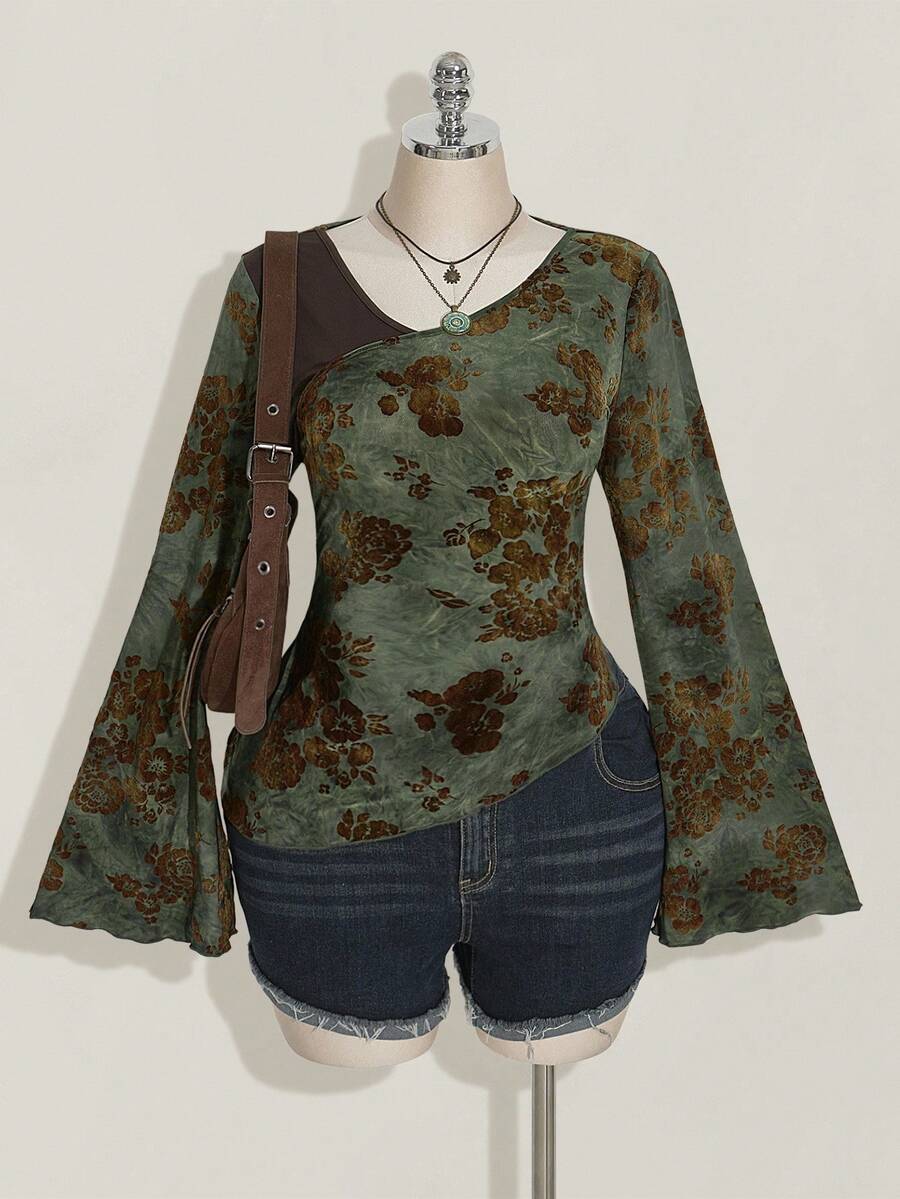 SHEIN ICON Camiseta de moda con mangas acampanadas, estampado floral y cruzado, de jacquard verde retro con efecto flockado, para mujer de talla grande