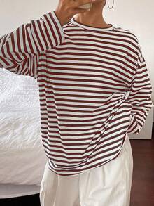 DAZY Áo thun nữ cổ tròn tay dài dáng rộng màu trơn - Cà phê nâu - Xem 4