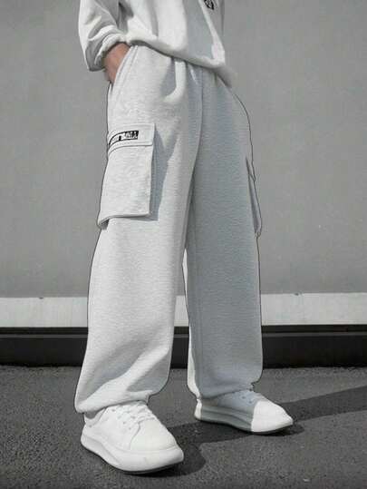 SHEIN 青少年男孩简约纯灰色工装运动裤，休闲学院风，舒适时尚，百搭，面料柔软，适合日常穿着、上学、郊游、户外运动、秋冬季