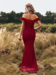 Cheriluna Maternity 孕妇写真礼服/优雅派对礼服/迎婴派对礼服 - 露肩仿羽毛领修身美人鱼长裙 - 酒紅色 - 查看 2