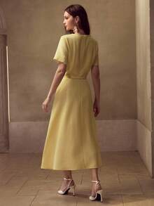 MOTF PREMIUM 纹理花卉刺绣A字连衣裙 - 黃色 - 查看 3