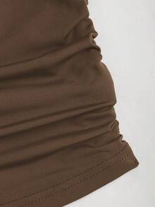 Sweetra Bộ áo hai dây họa tiết hoa ánh đồng và chân váy mini xếp ly mùa hè dành cho nữ - Màu Khaki - Xem 5