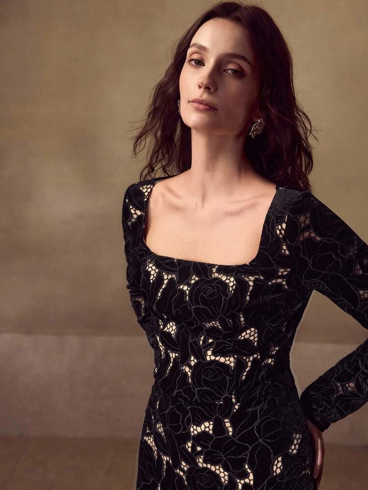 VELVET FLORAL EMBROIDERY DRESS