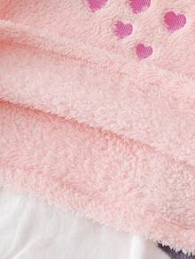 Genkimix Kids 女童毛绒睡衣套装，秋冬季，可爱粉色云朵爱心刺绣长袖上衣搭配灰色云朵印花长裤，两件套家居服 - 粉色 - 查看 3