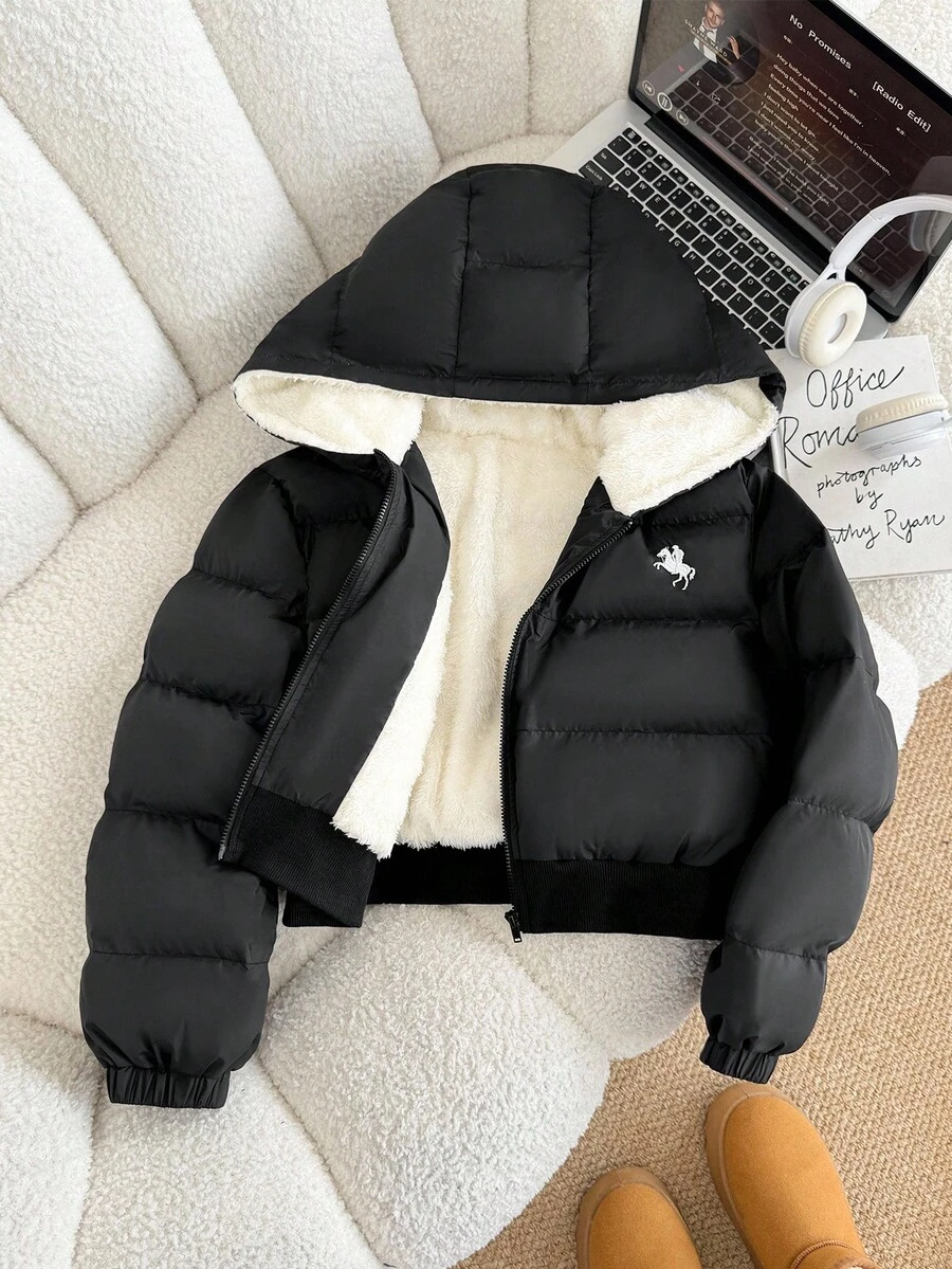 SHEIN Chaqueta casual de moda simple con cremallera, acolchada y engrosada para invierno, con capucha acolchada y bordada, de longitud cropped, cómoda y minimalista para niñas preadolescentes - Negro - Ver 1