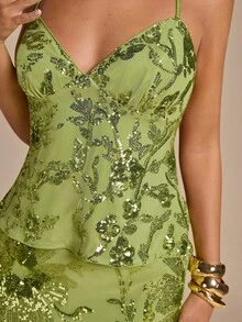 SHEIN BAE 秋冬纯绿色纹理亮片花卉吊带背心上衣，度假吊带背心，提花吊带背心，露背吊带背心，女士亮片吊带背心 - 綠色 - 查看 4