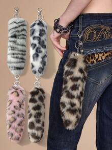 ROMWE J-Fashion Keyrings & Keychains - one size fits all - View 1