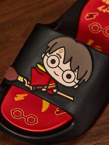 HARRY POTTER X SHEIN 可爱卡通图案黑红儿童拖鞋，适合幼儿和儿童，速干、轻便、耐用的EVA材质，男女通用，适合在家、浴室、游乐场、游泳池、海滩等室内外穿着。 - 彩色 - 查看 3