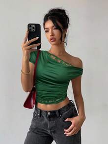 Siren Gaze 女式夏季露肩拼接宽松领口蕾丝边不对称短袖 T 恤 - 墨綠色 - 查看 2