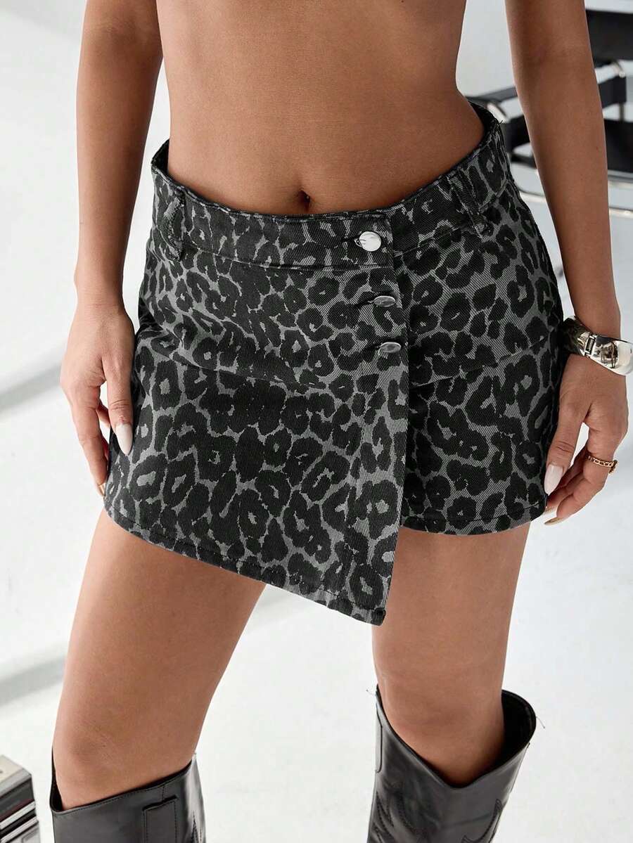 CasuGlow Women's Leopard Print Crossover High Rise Skort, Fashionable & Versatile - MultiWarna - View 1