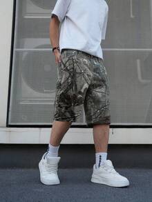 Manfinity LEGND 男士休闲树枝印花迷彩绿色宽松牛仔短裤，适合送给丈夫、男朋友的礼物 - 彩色 - 查看 3