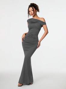 SHEIN PETITE 夏季服装、日常约会及旅行穿搭、派对穿搭、优雅女士内衣、外出穿搭、斜肩不对称超长鱼尾连衣裙、夜店女士穿搭、约会穿搭、宴会礼服 - 深灰色 - 查看 7