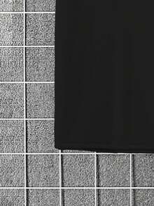 Manfinity Homme 男裝純色短袖圓領t恤和束口短褲套裝2件組 - 黑色 - 查看 5