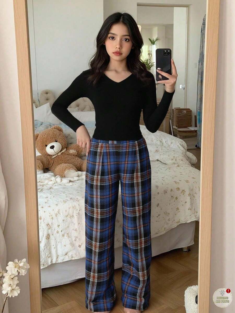 SHEIN 2件組 青少年女孩可愛羅紋V領長袖T恤與格紋長褲睡衣套裝，舒適秋冬返校居家休閒睡衣服飾 - 藏蓝色 - 查看 1