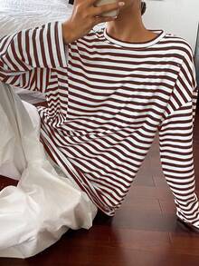 DAZY Áo thun nữ cổ tròn tay dài dáng rộng màu trơn - Cà phê nâu - Xem 5