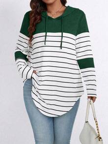 SHEIN LUNE 秋季大码休闲拼色条纹抽绳连帽弧形下摆T恤女款图案T恤上衣 - 彩色 - 查看 4