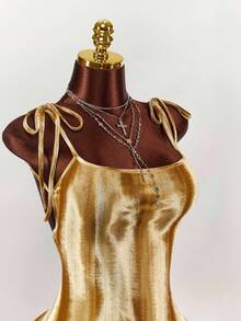 Y2K Amplova 复古浪漫大领口细肩带蝴蝶结露背褶皱高开衩修身长裙 金色鸡尾酒礼服 金色服装 金色套装 女装 - 金色 - 查看 5