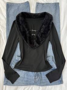 Attitoon 女士休闲复古深 V 领仿毛领金属纽扣装饰长袖修身 T 恤，适合秋冬季，复古 - 黑色 - 查看 5