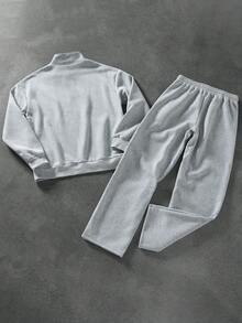 Manfinity Campus Court 男士休闲通勤学校运动风数字印花立领半拉链套头卫衣和抽绳腰运动裤套装，秋冬款 - 淺灰色 - 查看 2