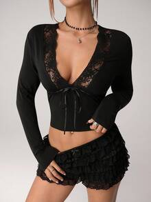 SHEIN ICON Damen Set mit kontrastierender Spitze, tiefem V-Ausschnitt und Bindeband vorne, langärmligem bauchfreiem Top und Skort, sexy, zweiteiliges Set - Schwarz - Übersicht 4