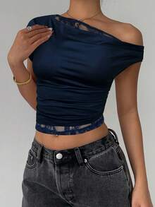 Siren Gaze 女式夏季露肩拼接宽松领口蕾丝边不对称短袖 T 恤 - 藏蓝色 - 查看 5