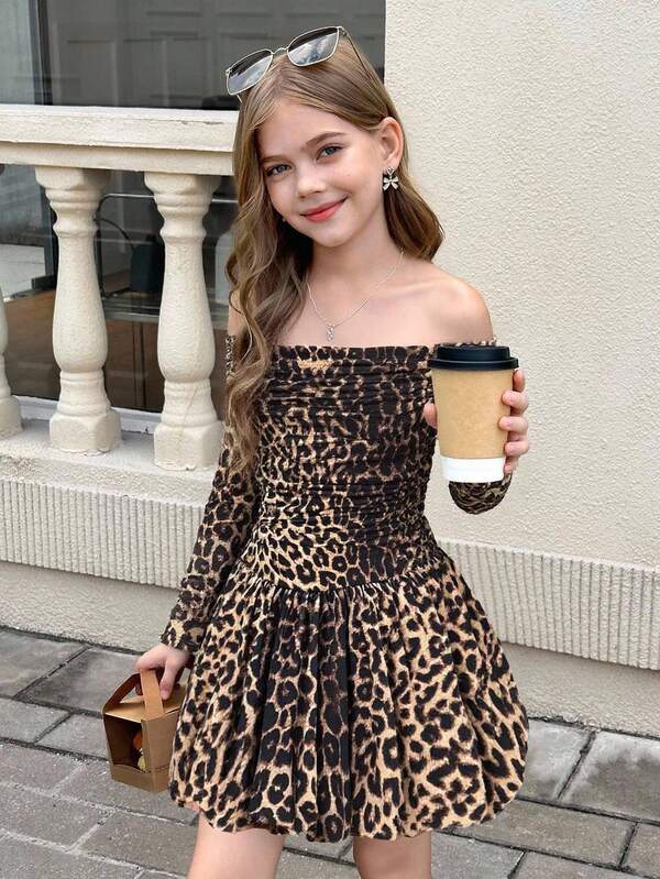 SHEIN Tween Girls Leopard Print Off-Shoulder Long Sleeve Casual Mini Dress, Back To School, Daily Wear, Leopard Dress Bubble Hem,  Girls Leopard Full Printed Off-Shoulder Dress, Girls Leopard Dress, Autumn Dress, Winter Dress, Mommy And Me Matching Outfit Girls Animal Print Dress Off The Shoulder Dress For Tweens Leopard Print Dress Teen Girl Girls Off The Shoulder Dress Animal Print Dress For Girls Girls Leopard Print Dress Fall