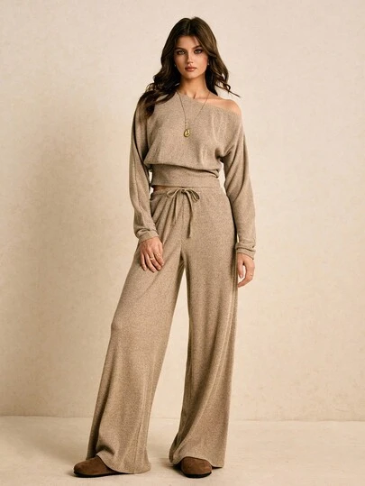 Poéselle 卡其色休闲两件套，家居时尚套装，女士罗纹针织家居服套装——不对称肩部露脐上衣搭配阔腿抽绳裤，女士家居服套装，罗纹针织套装，配套家居服套装，阔腿裤套装，舒适针织衫，秋季胶囊衣橱，中性美学，女士纯色不对称领长袖上衣搭配抽绳腰阔腿裤休闲两件套，简约时尚，复古风格，适合日常穿着、外出、通勤、度假、居家等各种场合，秋冬季
