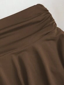 Sweetra Bộ áo hai dây họa tiết hoa ánh đồng và chân váy mini xếp ly mùa hè dành cho nữ - Màu Khaki - Xem 7
