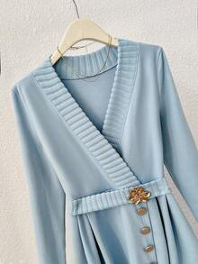 GlowEve 女士优雅V领A字蓝色连衣裙 - 藍色 - 查看 4