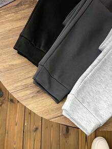 SHEIN 3 件套青少年女孩休闲运动慢跑裤，字母印花，黑色、白色、深灰色，街头风格运动裤 - 彩色 - 查看 6