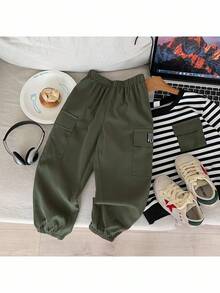 SHEIN 2件套男童条纹口袋圆领运动衫和慢跑裤套装 - 彩色 - 查看 2