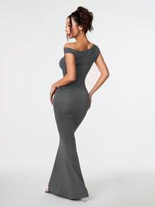 SHEIN PETITE 夏季服装、日常约会及旅行穿搭、派对穿搭、优雅女士内衣、外出穿搭、斜肩不对称超长鱼尾连衣裙、夜店女士穿搭、约会穿搭、宴会礼服 - 深灰色 - 查看 2